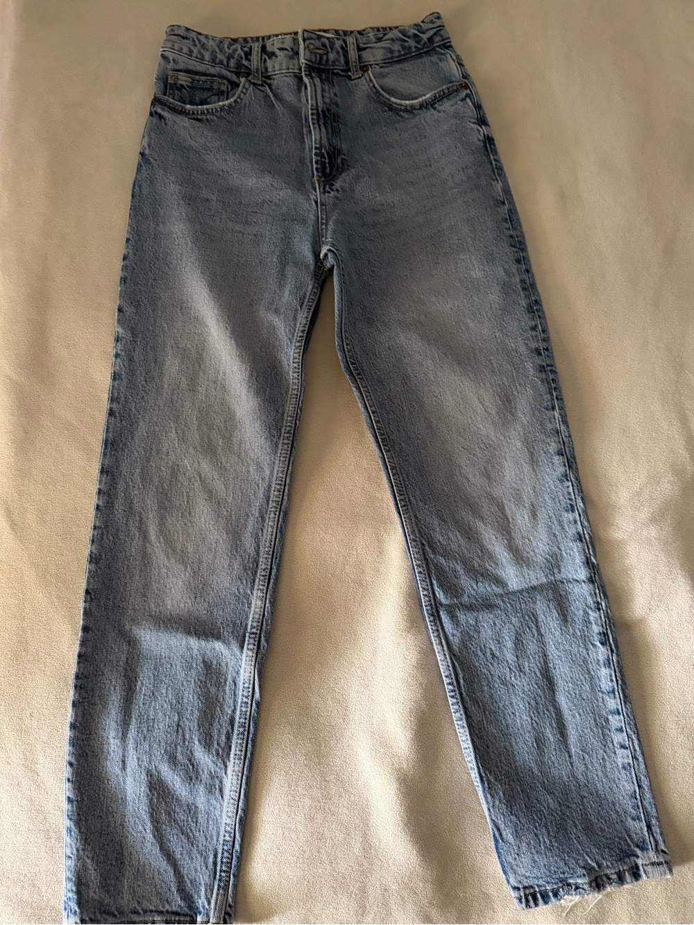 Zara Classic  Straight leg Women's Blue Jeans.